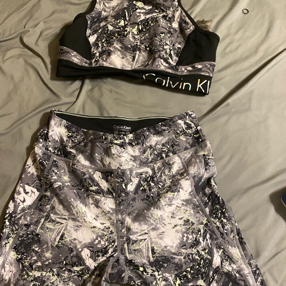 Calvin clean work out set